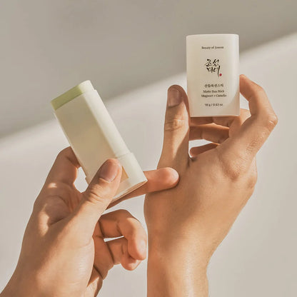 Matte Sun Stick: Mugwort + Camelia